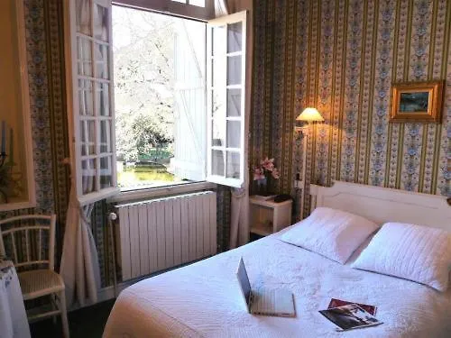 Hotel Demeure Des Brousses 3*
